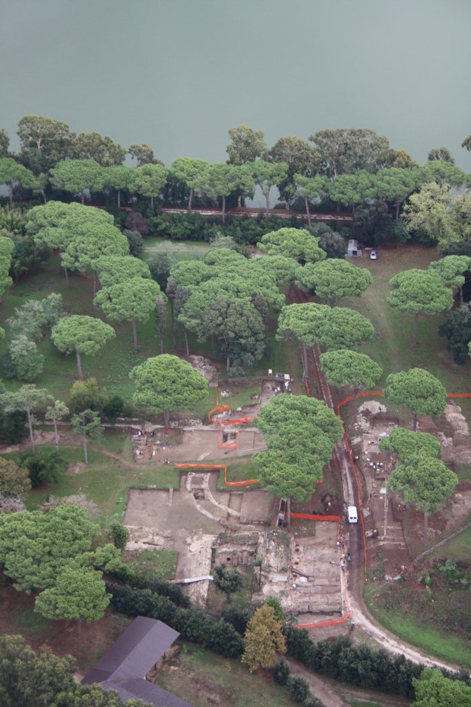 Period 4 amphitheatre during excavation